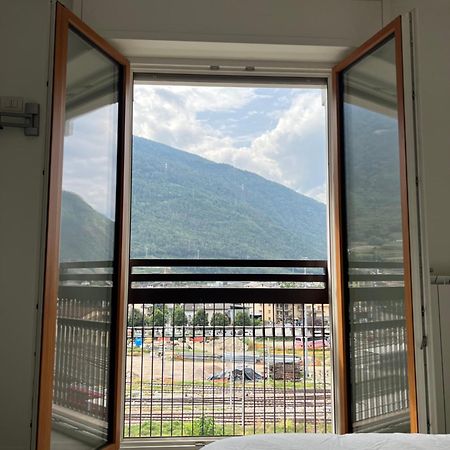 Dreamers Apartment Tirano Buitenkant foto