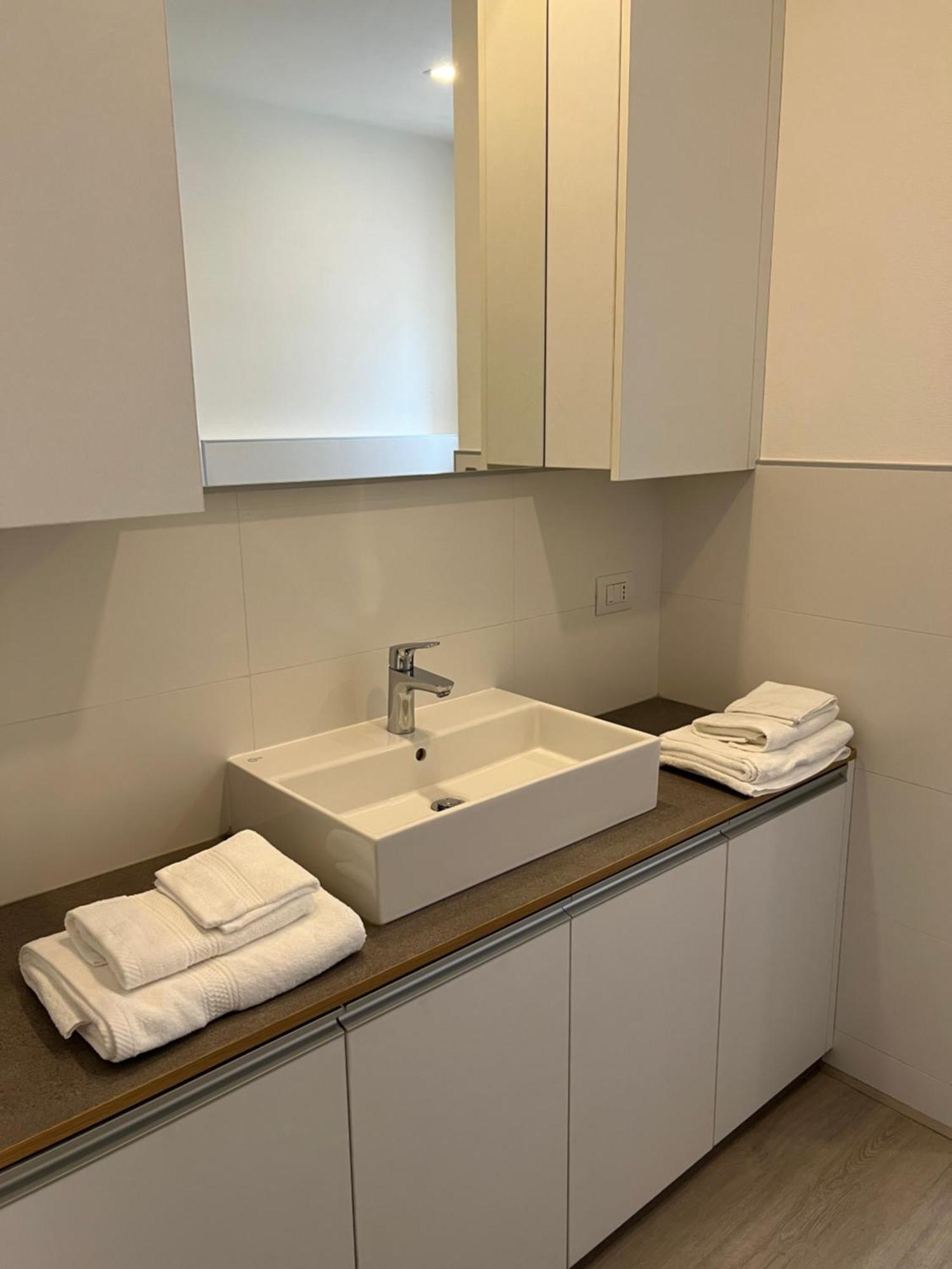 Dreamers Apartment Tirano Buitenkant foto